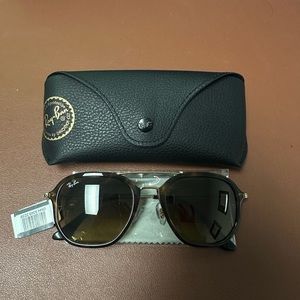 NWT Ray Ban RB4273 Sunglasses